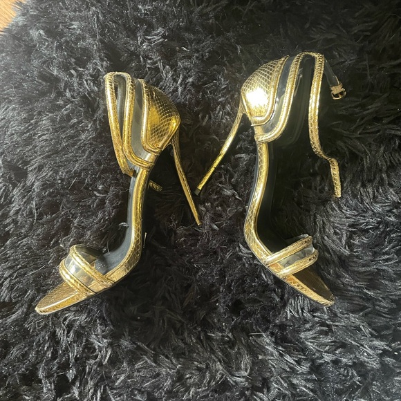 Louis Vuitton exotic Gold Python & lucite heels Size: 36 1/2 . Gently Pre-loved - Picture 4 of 4